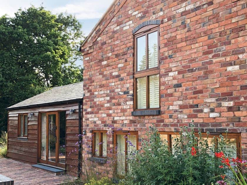 Wonderful detached, renovated holiday barn | The Hayloft, Kidderminster