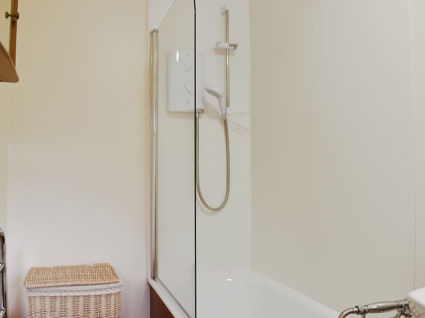 Bathroom | Spey Cottage, Aberlour