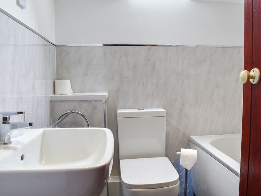 Bathroom | Black Bull Cottage, Ugthorpe, near Whitby