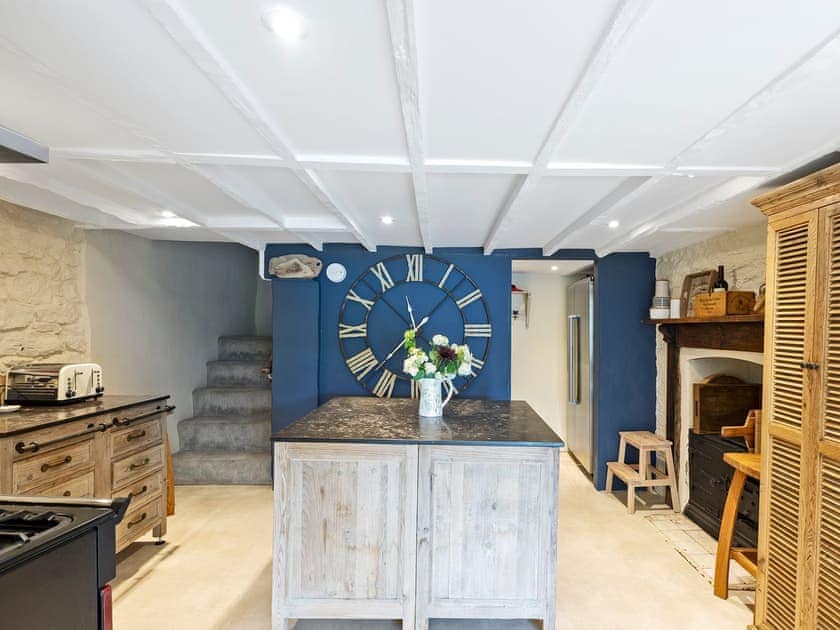 Impressive kitchen area | Seaview, Dartmouth