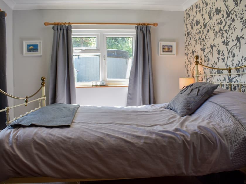 Well presented double bedroom | Culver Chalet, Bembridge, near Sandown