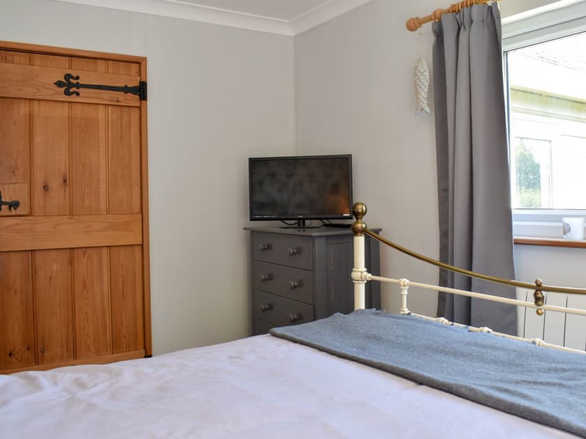 Well presented double bedroom | Culver Chalet, Bembridge, near Sandown