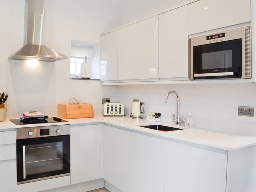 Well appointed kitchen | Bwythn Y Saer, Plas Cilybebyll, near Pontardawe