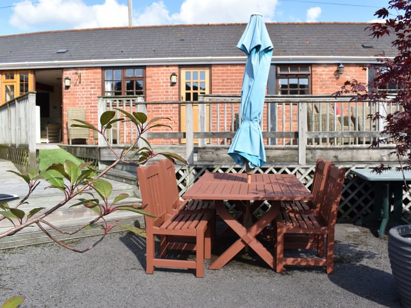 Outdoor eating area | The Dairy - Sid Valley Cottages, Sidbury, near Sidmouth