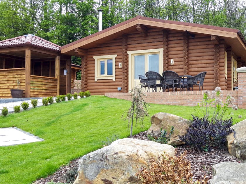 Lovely holiday Lodge with hot tub | Vindomora Country Lodges - St Ebba Lodge - Vindomora Country Lodges , Ebchester, near Consett