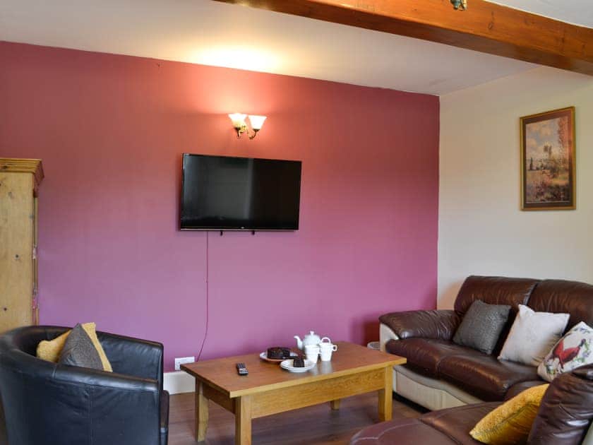 Sitting room with TV | The Brewers Cottage - Roddenloft, Mauchline