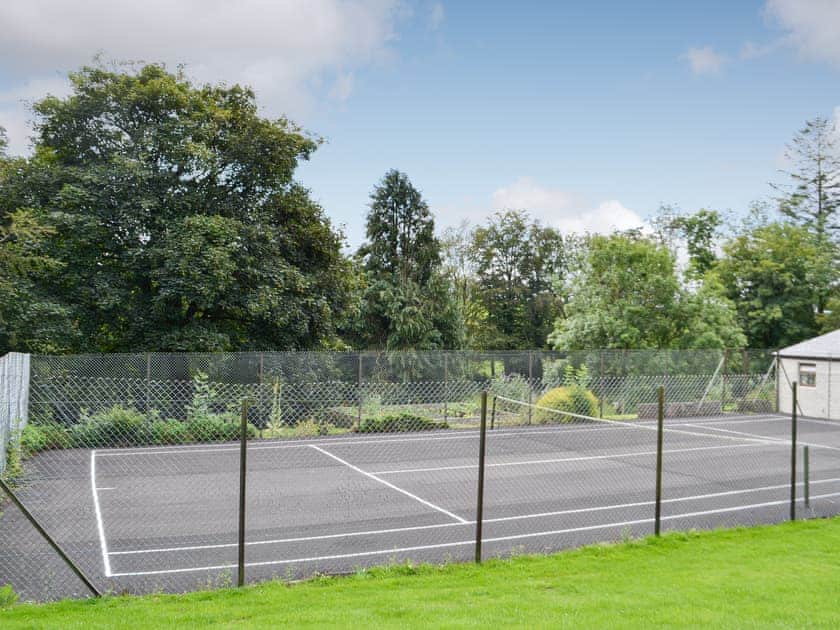 Tennis court | The Brewers Cottage - Roddenloft, Mauchline