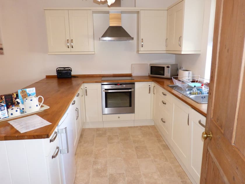 Fully appointed kitchen | Coastguard Cottage, Sandown