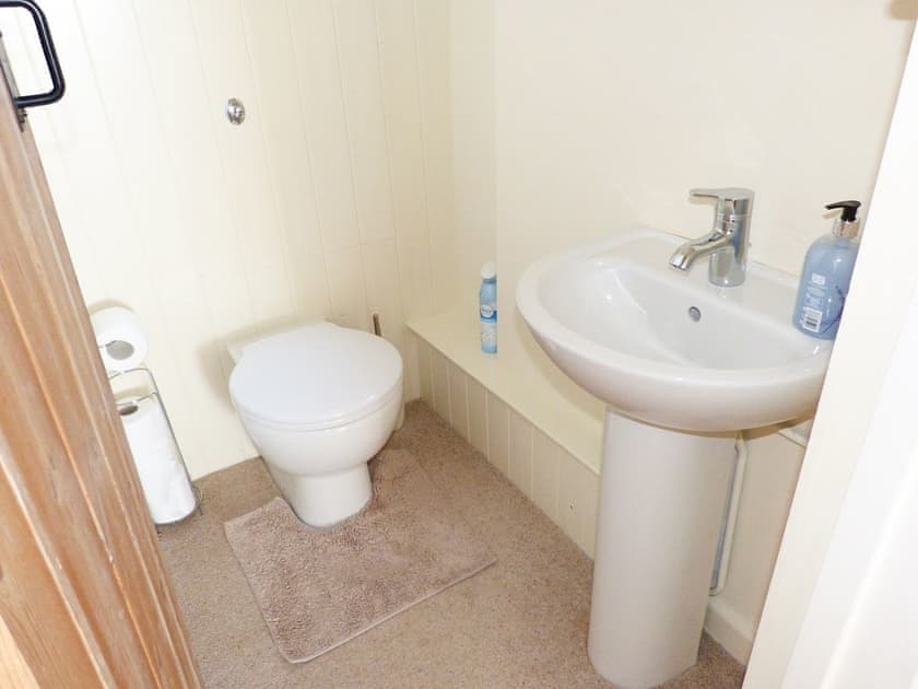 Ground floor wc | Coastguard Cottage, Sandown