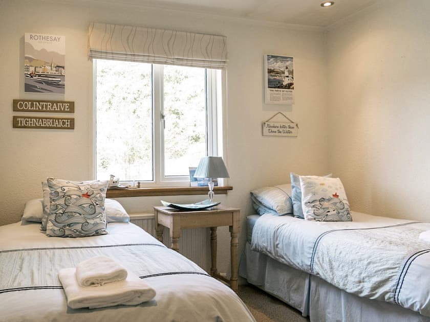 The middle twin bedroom - also with views of the sea | Tigh-na-Creige, Colintraive