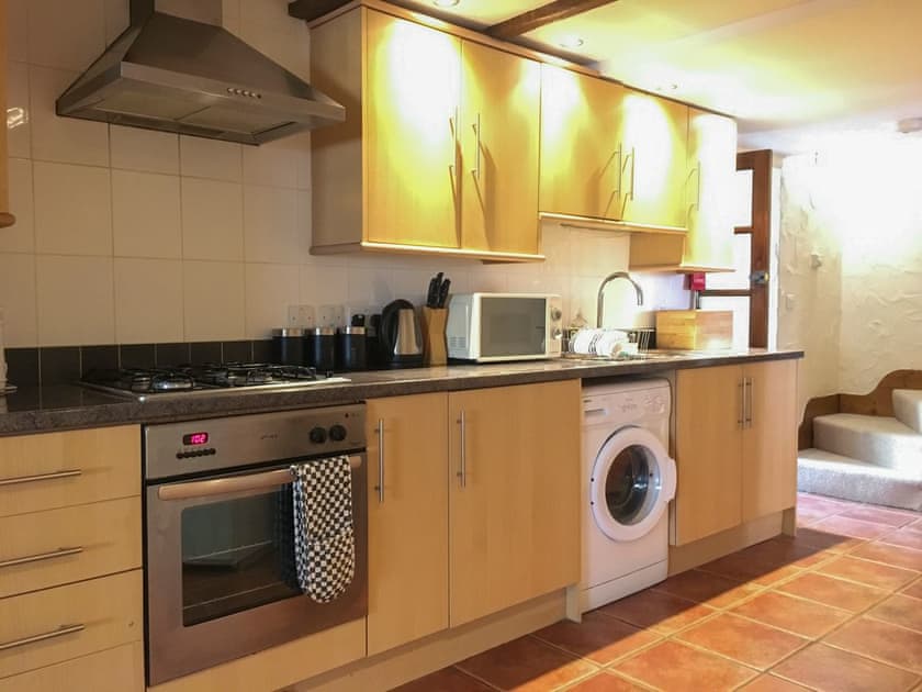 Kitchen  | Crantock Cottage - Carnebo Farm, Goonhavern, near Newquay