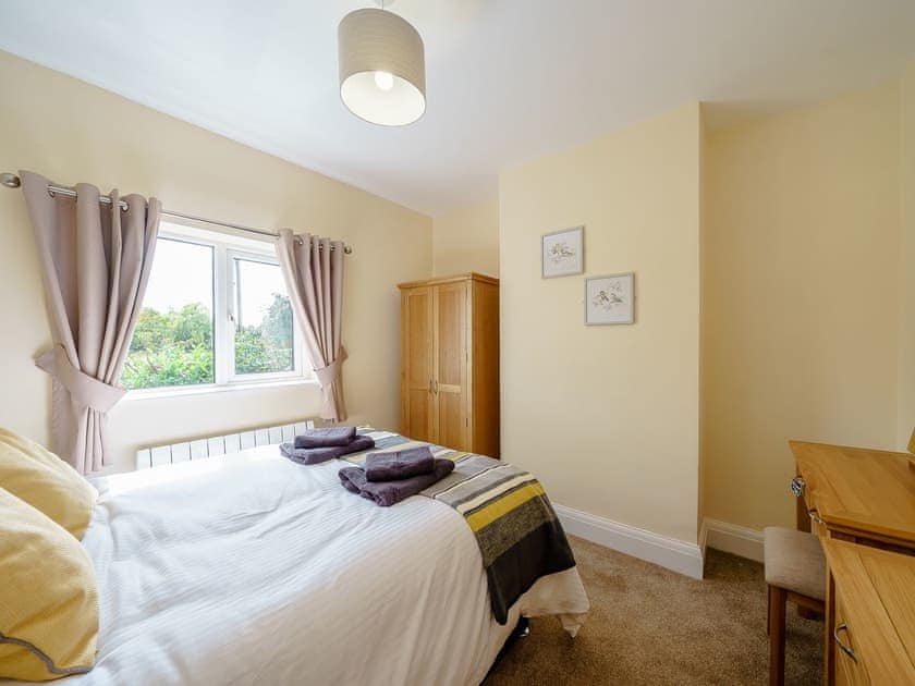 Double bedroom | Renchers Farmhouse, Crossway Green, near Stourport-on-Severn
