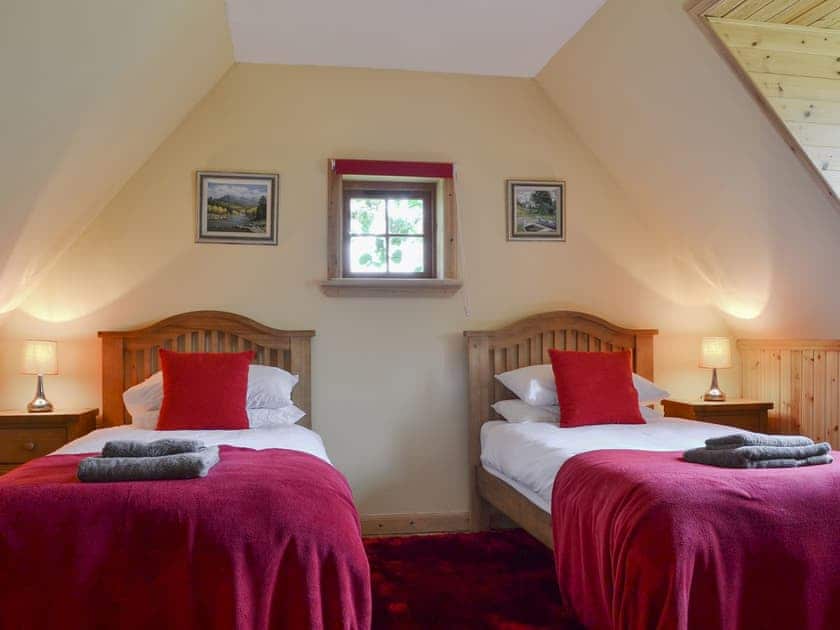 Twin bedroom | Loch Long View, Dornie