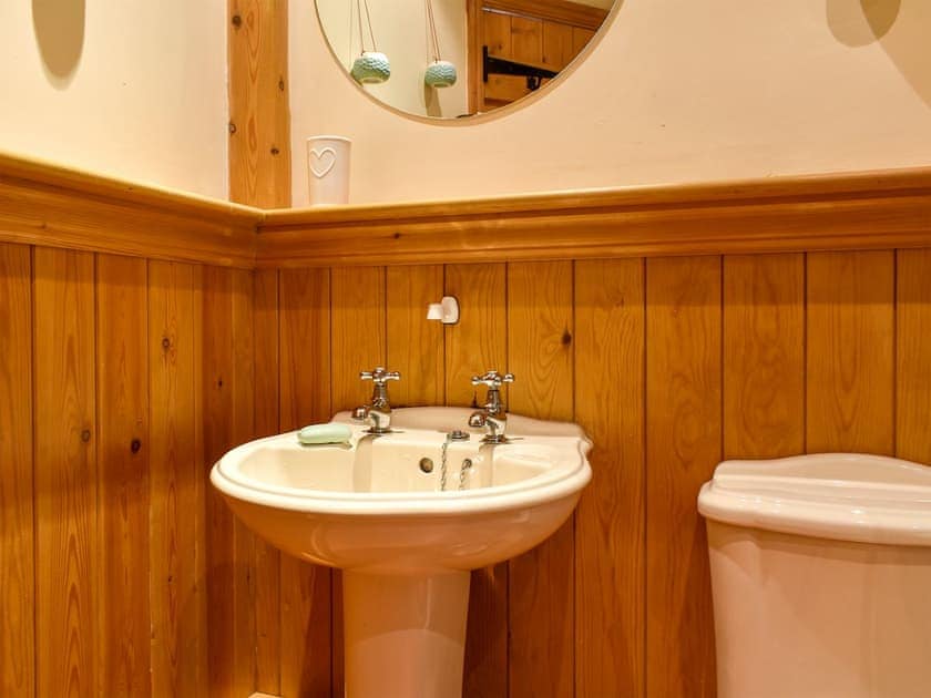 Bathroom | Bell Hill Cottage, Lindale, near Grange-over-Sands