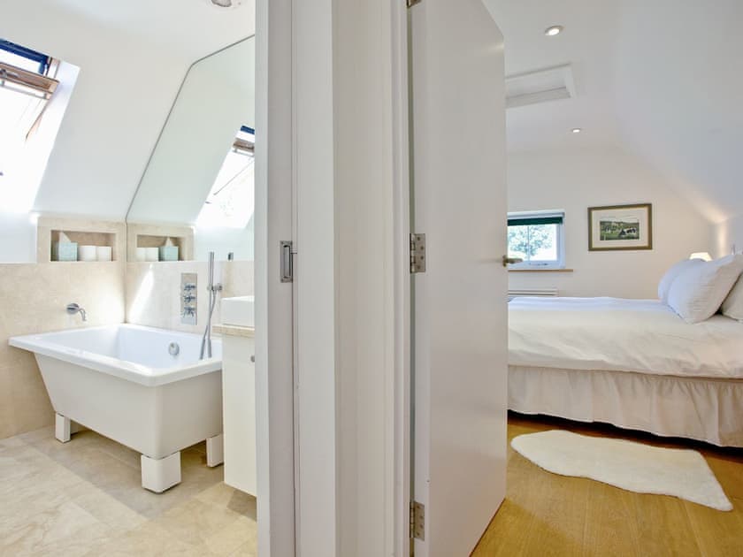 Bathroom | Antells Farm Barn, Sturminster Newton