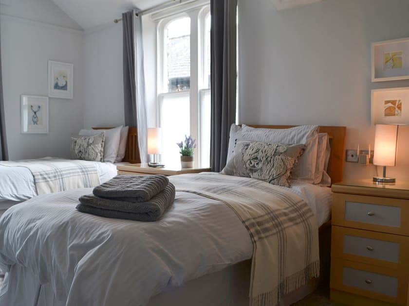 Attractive twin bedroom | Riversdale - Grange End Cottages, Grasmere