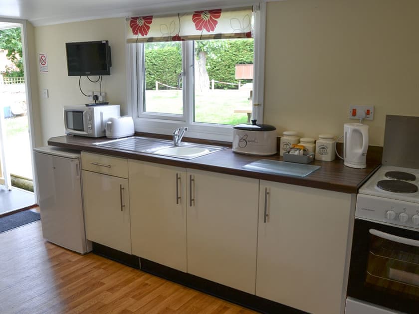 Open plan living space | Simpson’s Boatyard- Olive - Simpson’s Boatyard, Stalham