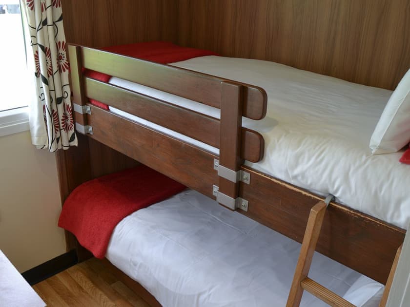Bunk bedroom | Simpson’s Boatyard- Olive - Simpson’s Boatyard, Stalham