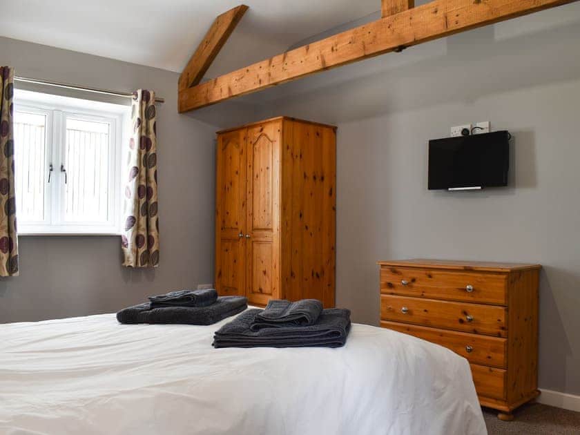 Double bedroom | Owl Cottage, Low Marishes, near Pickering