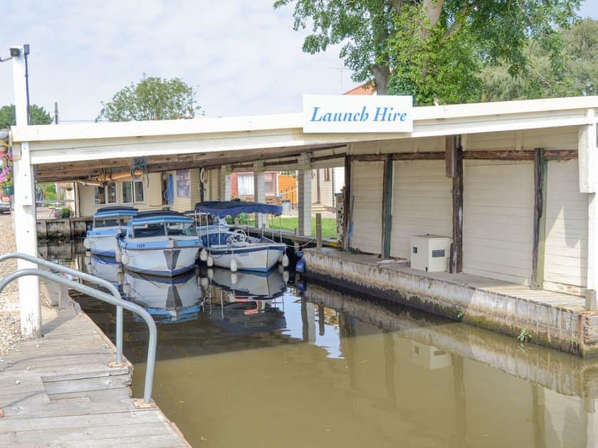 Local boat hire | Halcyon - Simpson’s Boatyard, Stalham