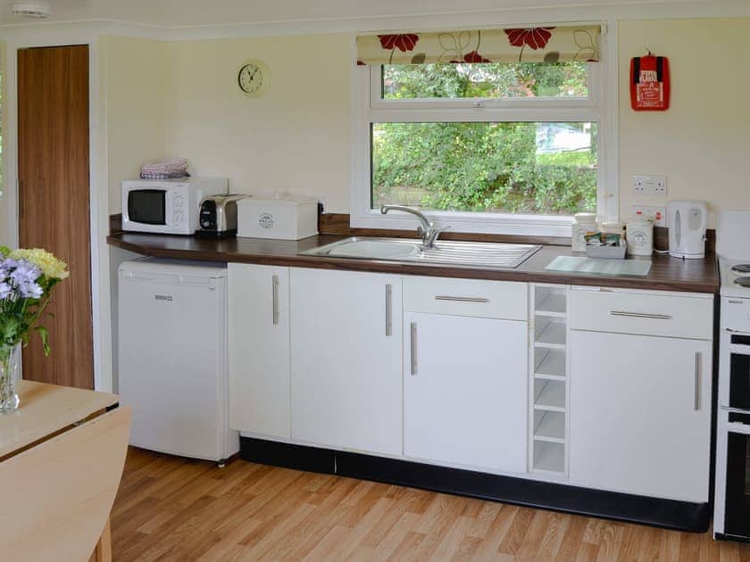 Open plan living space | White Moth - Simpson’s Boatyard, Stalham