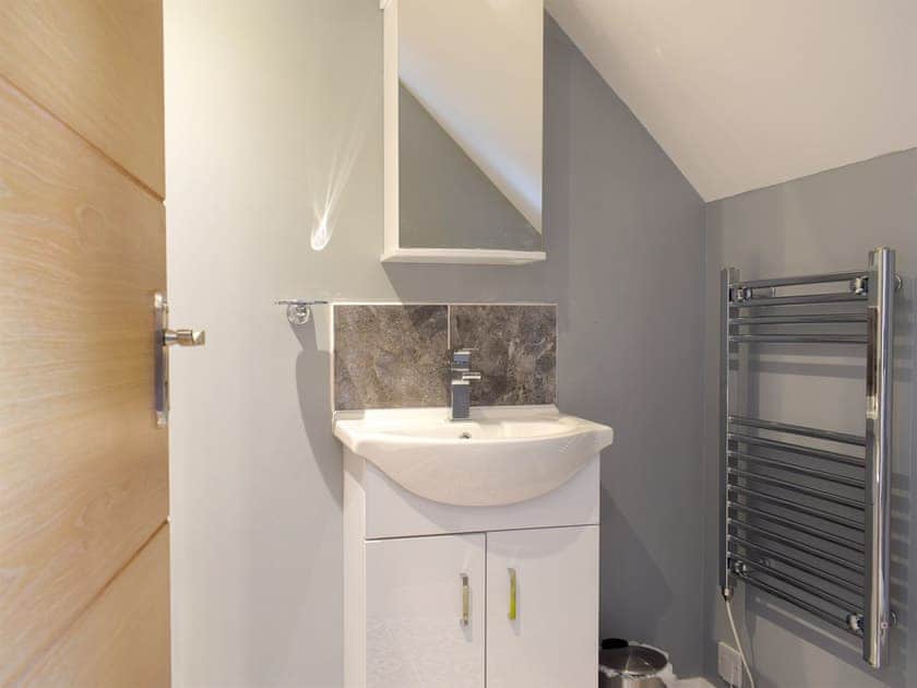 En-suite bathroom | Windhover, Glasbury, near Hay-on-Wye