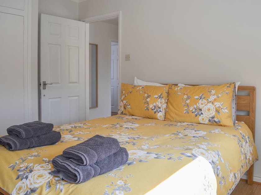 Bright and colourful bedroom | West Middlewick Farm - The Old Creamery - West Middlewick Farm , Nomansland, near Tiverton
