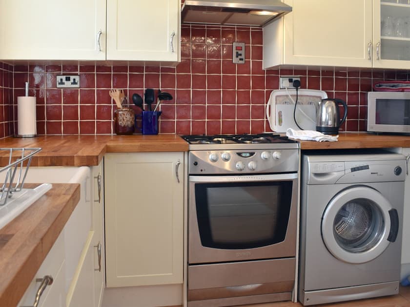 Well equipped kitchen | Barbara Anne’s - Porthtowan Holiday Apartments, Porthtowan, near Truro