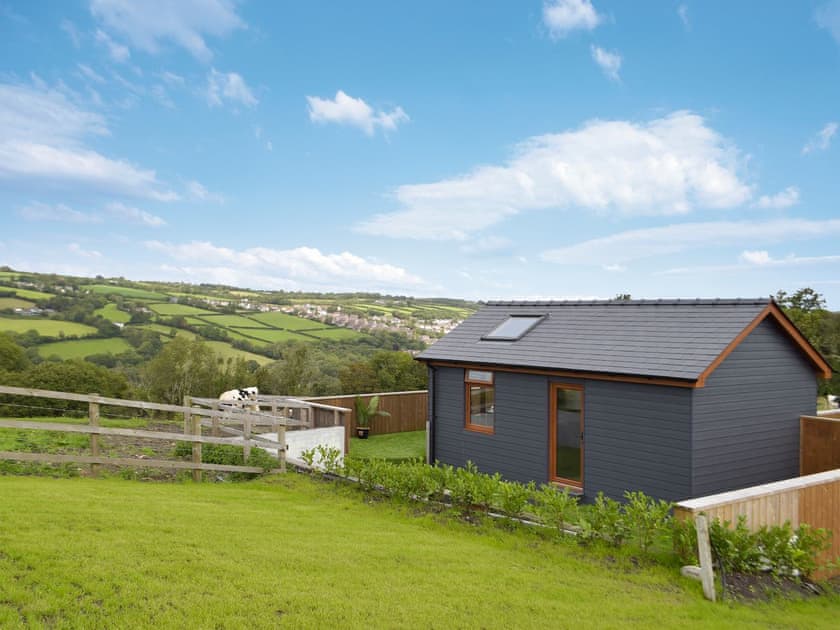 Hot tub | Y Beudy Bach, Pontyberem, near Kidwelly