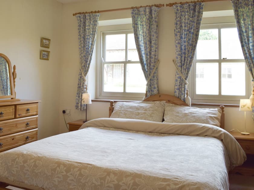 Relaxing double bedroom | Cothi Cottage - Upton Hall Cottages, Nantgaredig, near Llandeilo