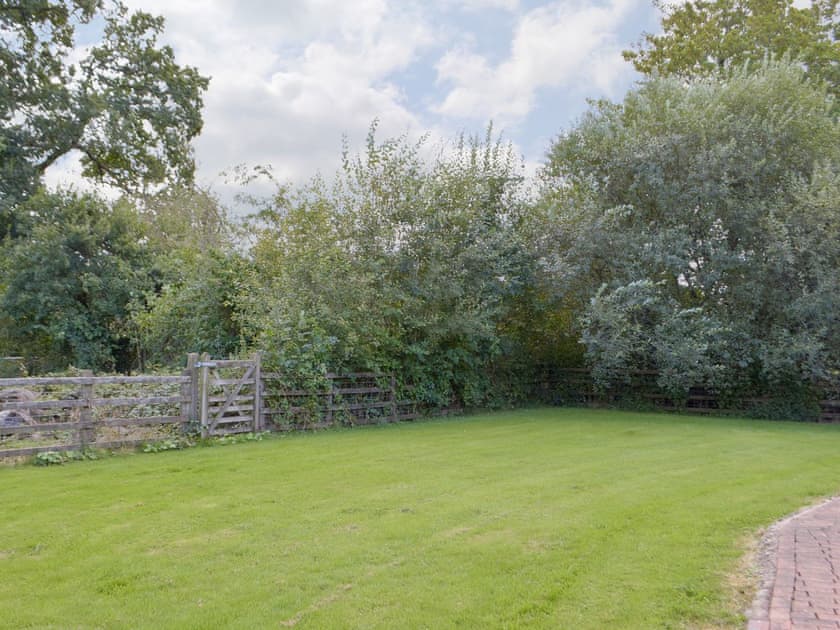 Lawned garden area | Cothi Cottage - Upton Hall Cottages, Nantgaredig, near Llandeilo