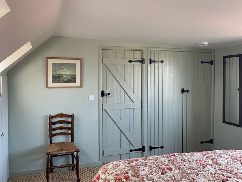 Spacious master bedroom | Coastguard’s Cottage, Burnham Overy Staithe, near Burnham Market