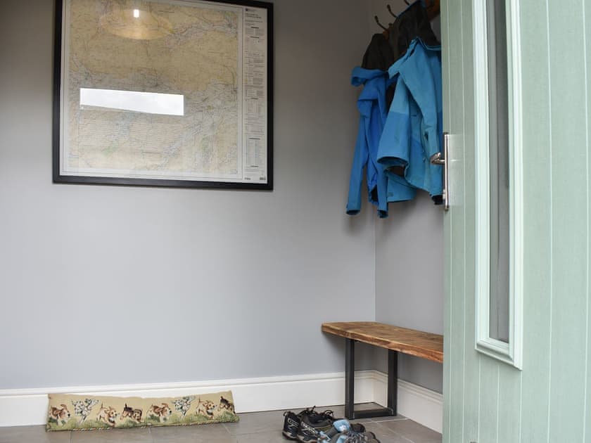 Hallway with space for coats and boots | 3 Winville Mews, Askrigg, near Hawes