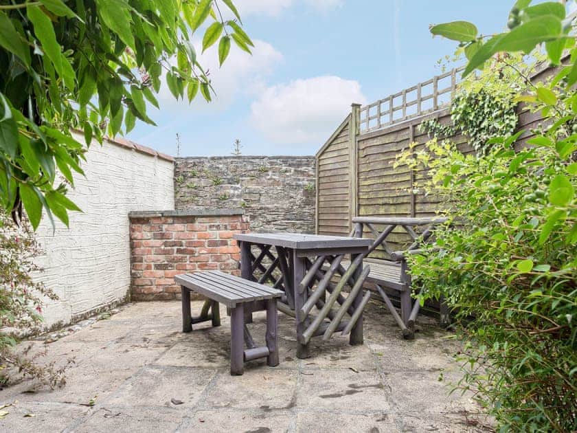 Sitting-out-area | Provence - Tregrill Farm Cottages, Menheniot, near Liskeard