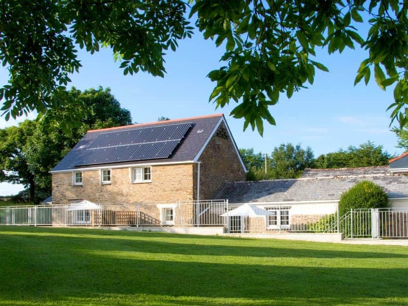 Shared garden | Penny’s Cottage, Caro’s Cottage - Cartole Cottages, Pelynt, near Looe