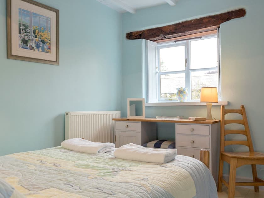 Double bedroom | New England - Tregrill Farm Cottages, Menheniot, near Liskeard