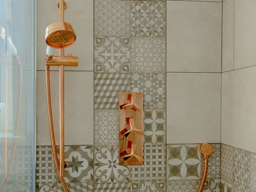 Shower | Honeycott, Llangattock, near Crickhowell