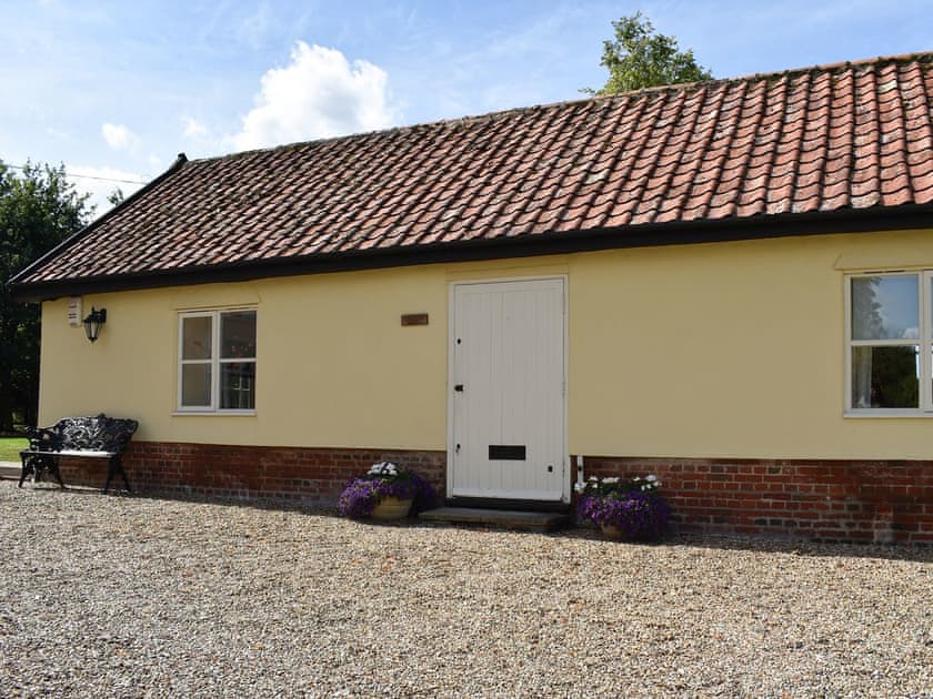 Charming Suffolk holiday cottage | The Old Dairy, Mellis, near Eye
