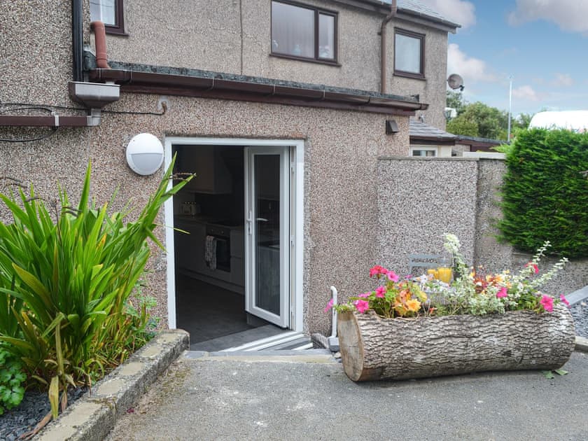 Outdoor area | Pen Parc, Bryncrug, near Tywyn