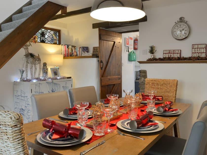 Dining room laid out for Christmas | Harbour Hideaway, Ilfracombe