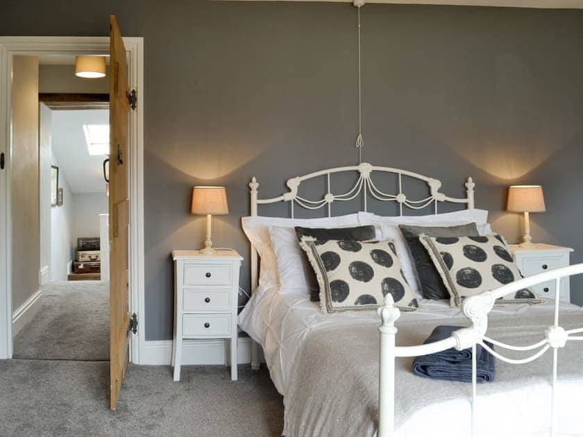 Inviting double bedroom | Grace Cottage, High Bickington, near Great Torrington
