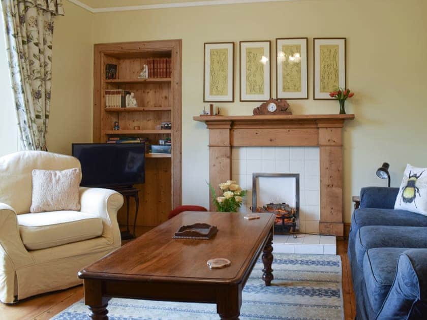 Welcoming living room | Hill View House - Hillview Holidays, Aberfeldy
