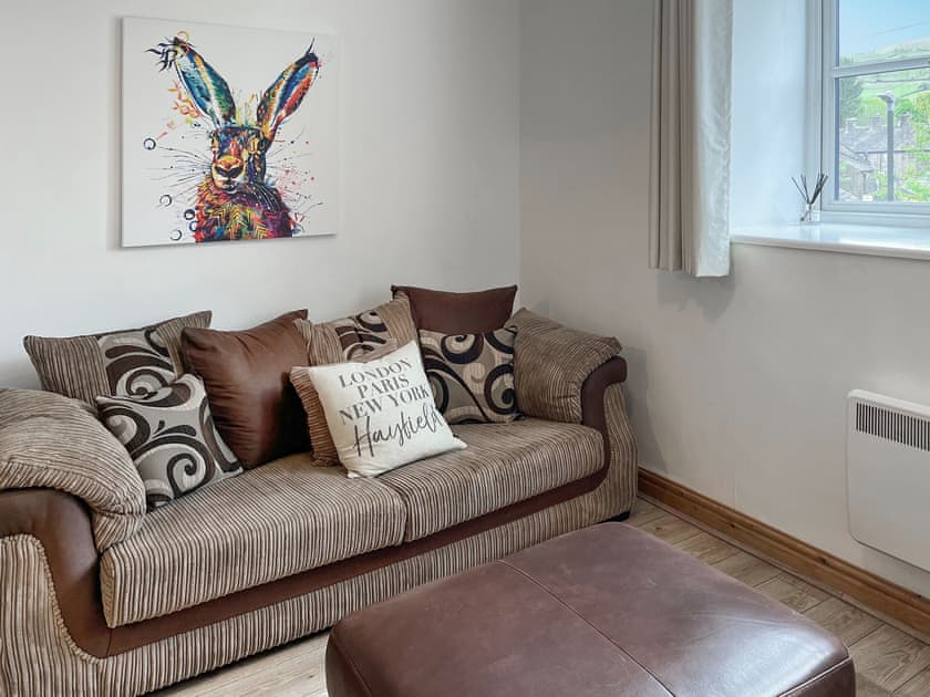 Comfortable seating within living area | Weavers Houses - The Weavers House, Hayfield, near Buxton