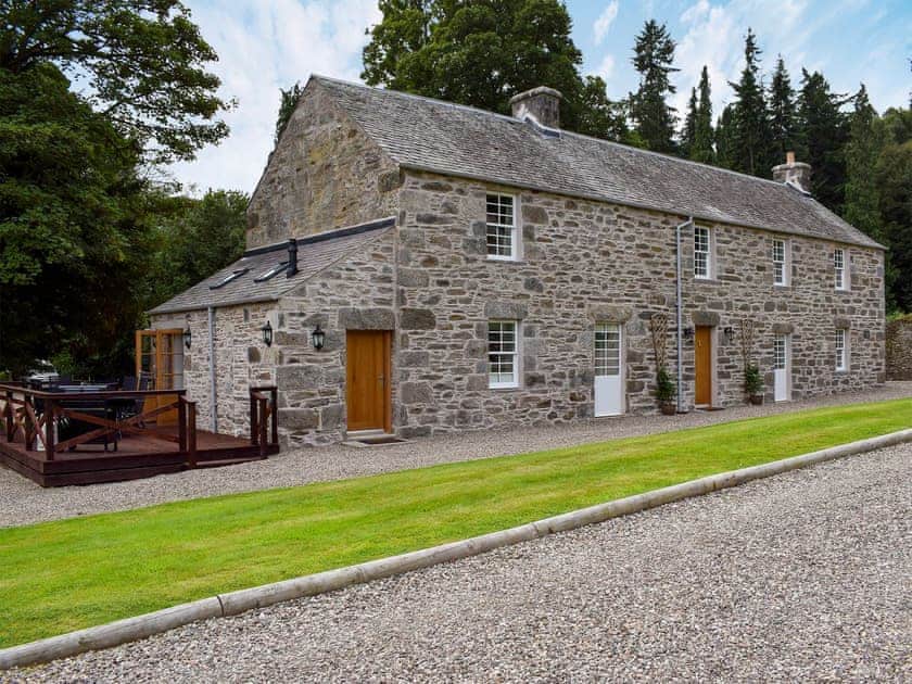 Spacious, traditional stone cottage  | Brandoch Lodge - Kinnaird Estate Cottages, By Dunkeld