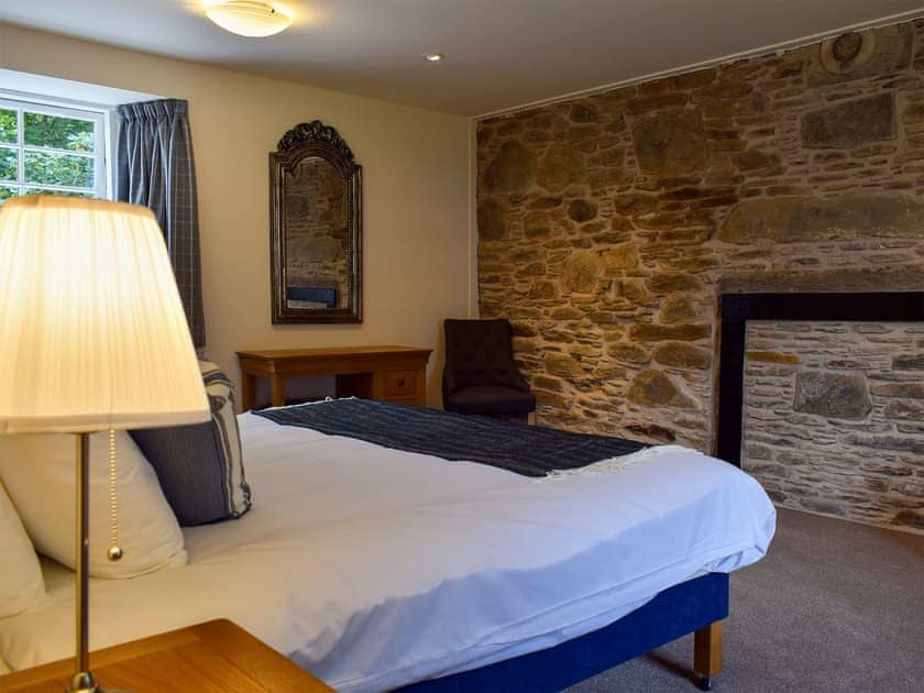 Bedroom with zip and link beds  | Brandoch Lodge - Kinnaird Estate Cottages, By Dunkeld, Pitlochry