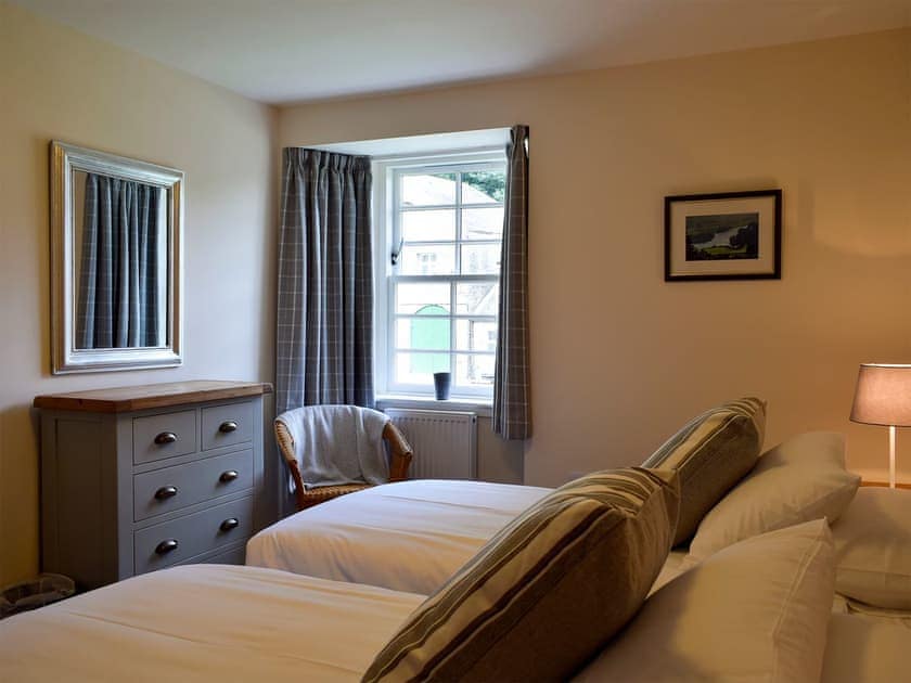 Bedroom with zip and link beds  | Brandoch Lodge - Kinnaird Estate Cottages, By Dunkeld, Pitlochry