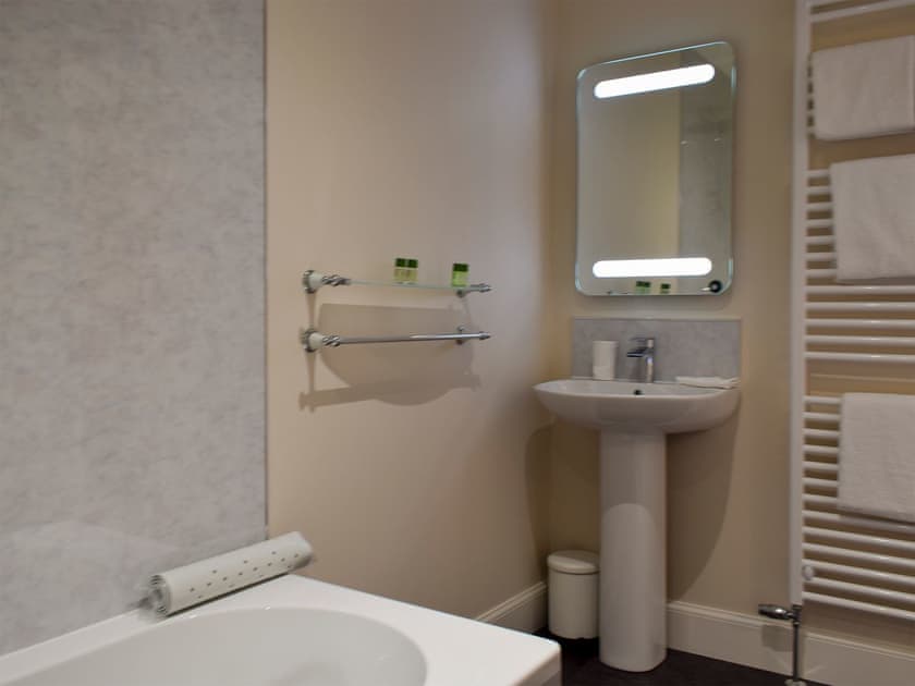 Bathroom | Brandoch Lodge - Kinnaird Estate Cottages, By Dunkeld, Pitlochry