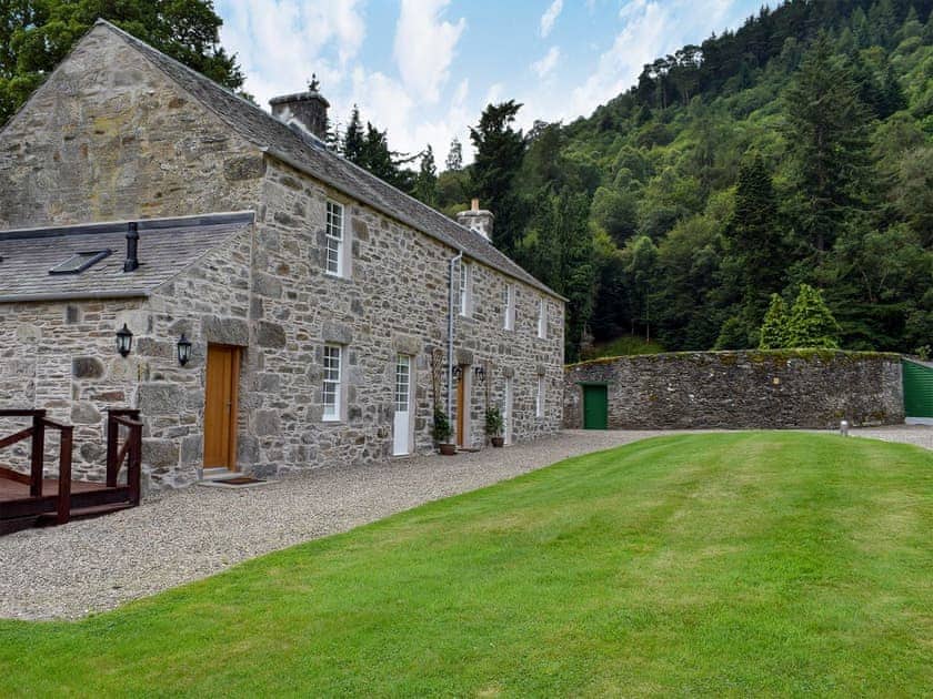 Spacious, traditional stone cottage  | Brandoch Lodge - Kinnaird Estate Cottages, By Dunkeld, Pitlochry