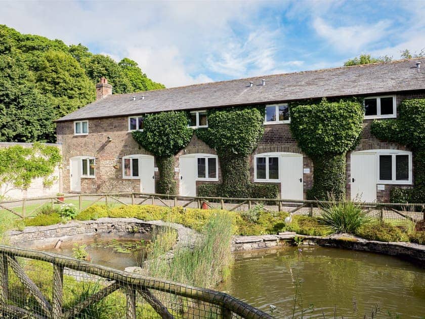 Thoughtfully renovated traditional former farm buildings | Greenwood Grange Cottages, Higher Bockhampton, near Dorchester