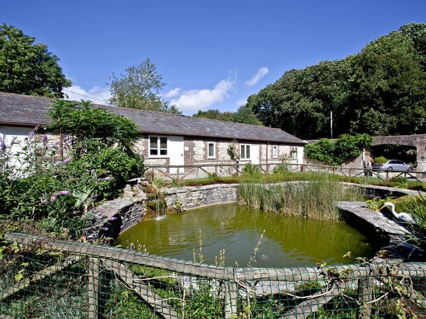 Thoughtfully renovated traditional former farm buildings | Greenwood Grange Cottages, Higher Bockhampton, near Dorchester